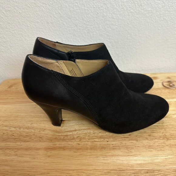 Naturalizer Black Suede & Leather Ankle Booties Size 8.5 - Picture 15 of 16